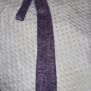 Elegant Purple Paisley Tie